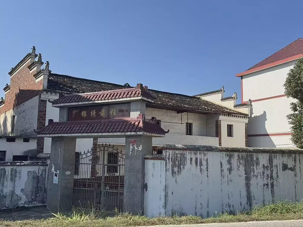 “高校博导”郭伟的双面人生:江西小镇高中毕业(组图) - 2