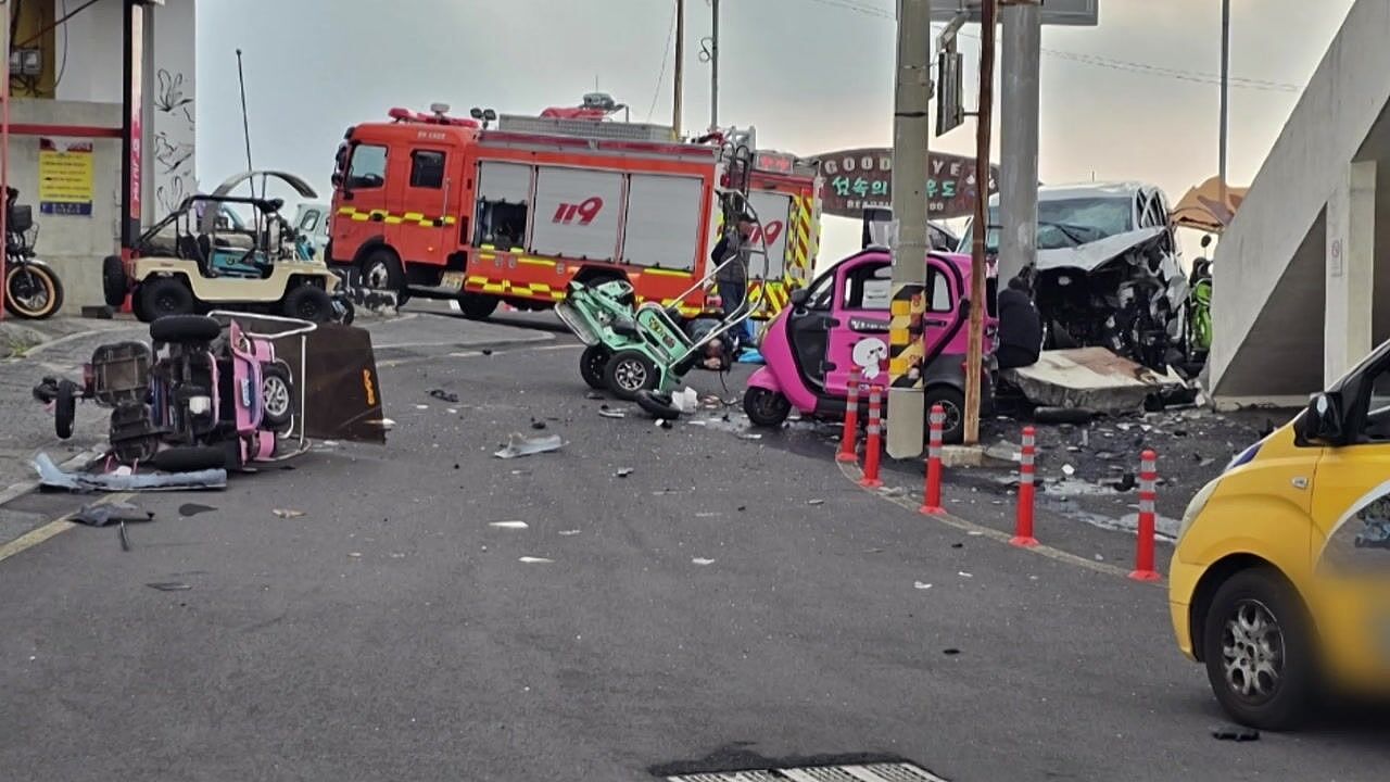 韩国男子开车暴冲猛撞候车室，3人心脏骤停10人伤（图） - 1
