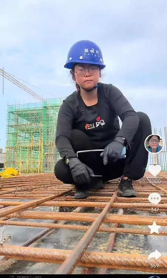 【情感】“00后”硬核女孩捆钢筋5年，日薪320元，指纹被磨掉，背后的真相让全网破防（组图） - 22
