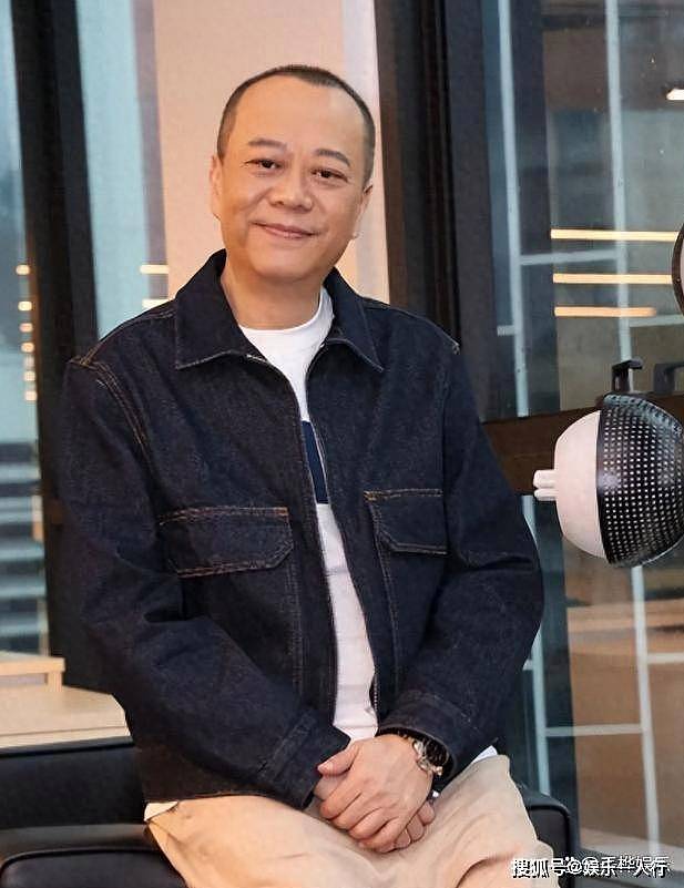 钱再多有什么用?64岁欧阳震华街头暴瘦,现状...(组图) - 4