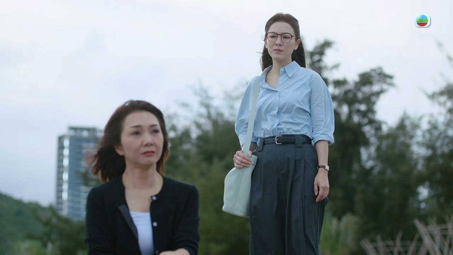 54岁前三级港圈艳星再现!成熟有韵味一幕喊戏晒细腻演技(组图) - 3