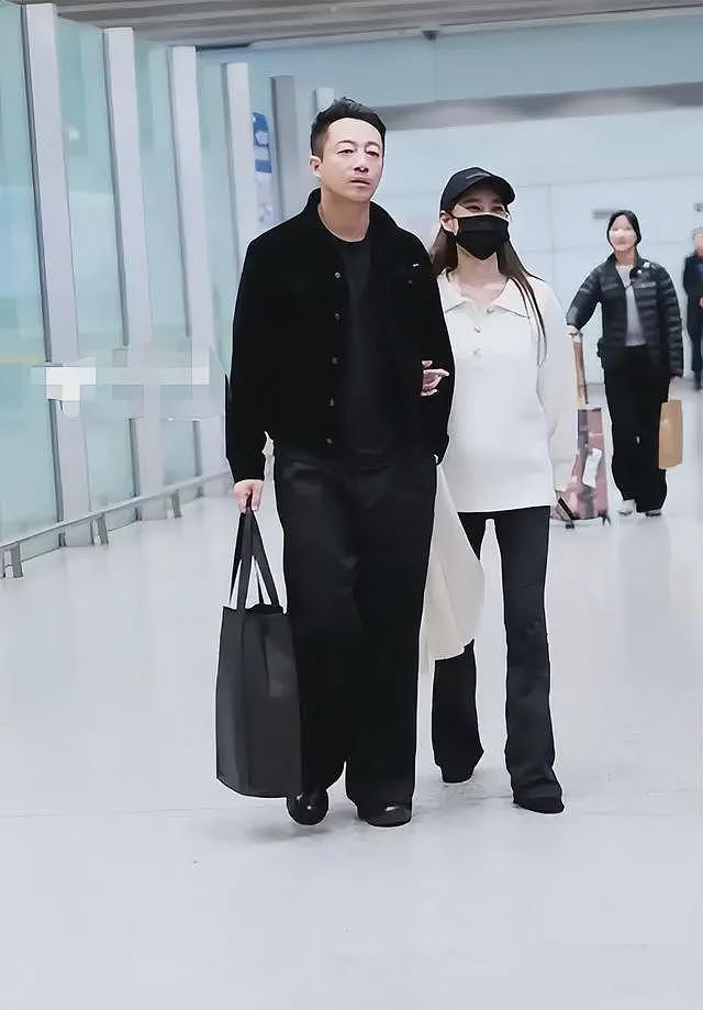 汪小菲马筱梅陪完大S儿女回京，女方挺孕肚步履蹒跚，回看二人恋爱时间线（组图） - 20