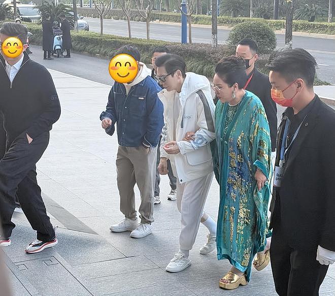 41岁郭碧婷近照曝光！独自带孩子出街面容憔悴，嫁入豪门照样受累（组图） - 10