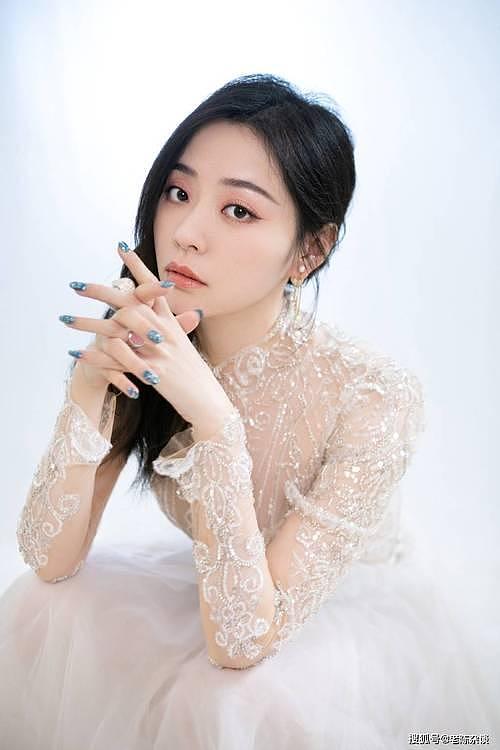 钱再多有什么用?41岁张靓颖的现状,给所有中年女性提了个醒(组图) - 13