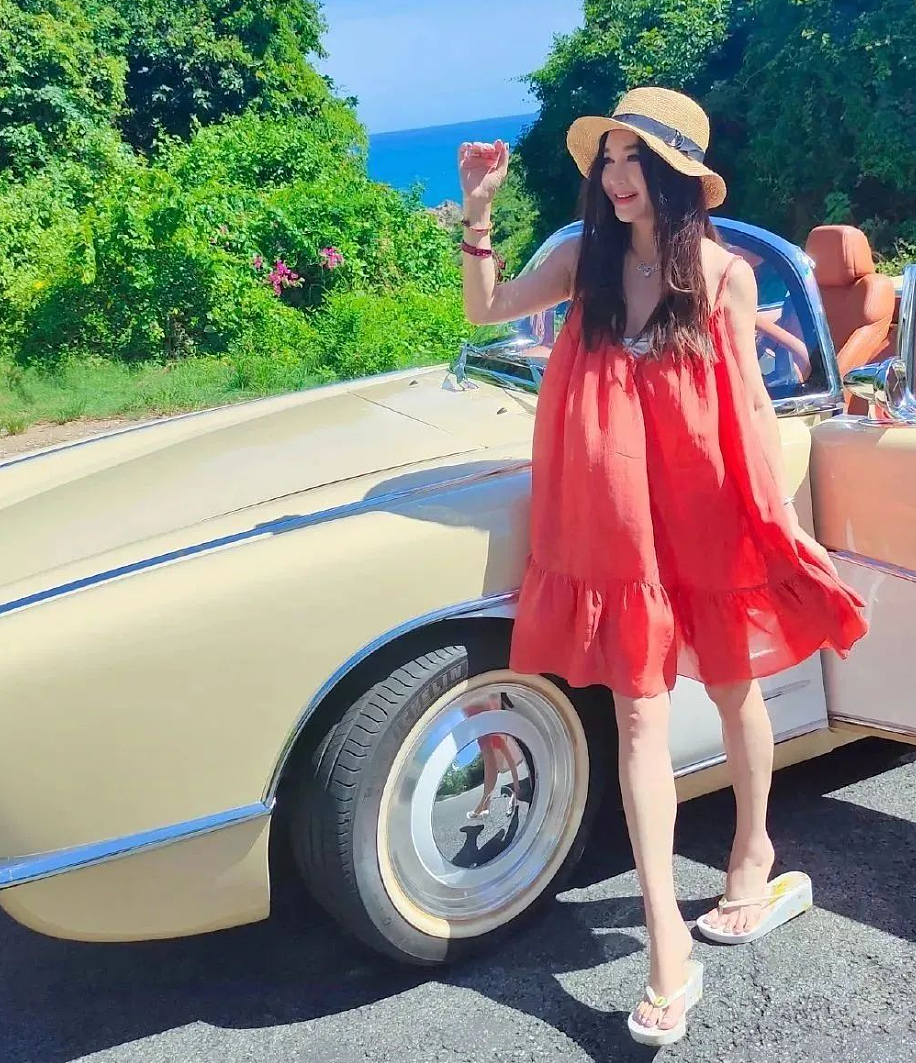 【美女】59岁温碧霞身材紧致如初，从妲己到女神，用自律诠释“不老传说”，网友：她把老公熬成了“爹”（组图） - 6