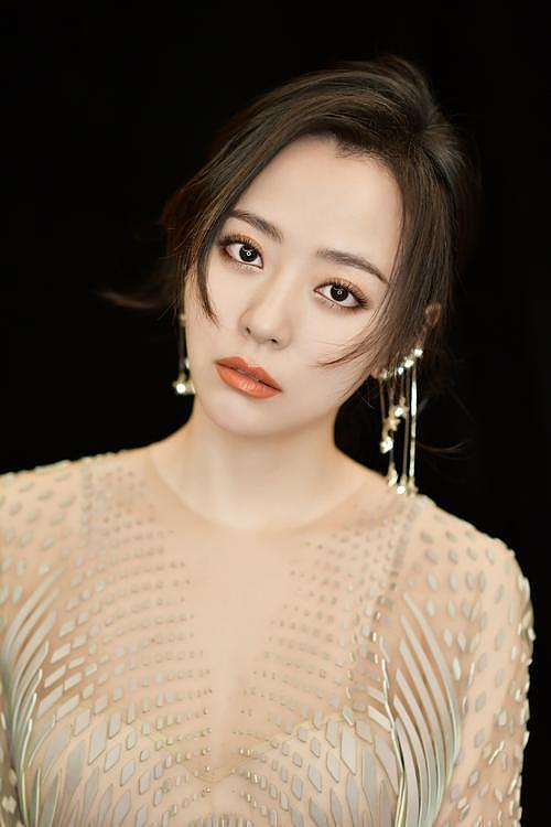 钱再多有什么用?41岁张靓颖的现状,给所有中年女性提了个醒(组图) - 37