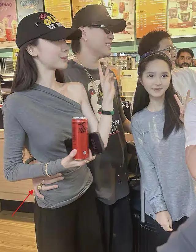 易梦玲新戏路透照曝光,这大长腿又白又直,难怪胡彦斌迷得团团转(组图) - 7