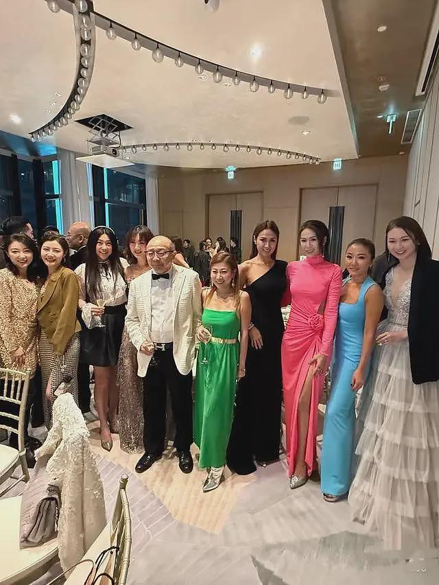 胡杏儿10周年婚宴,100瓶茅台香槟随便喝,只见庄思敏不见胡定欣(组图) - 7