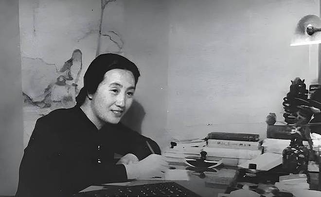 事实证明,单身七年只工作不恋爱的杨紫,已经走上另一条阳光大道(组图) - 8