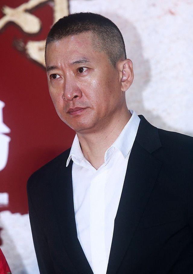 拍戏强硬舌吻、肇事逃逸、动手打人,周杰的标签到底哪些是真的?(组图) - 16