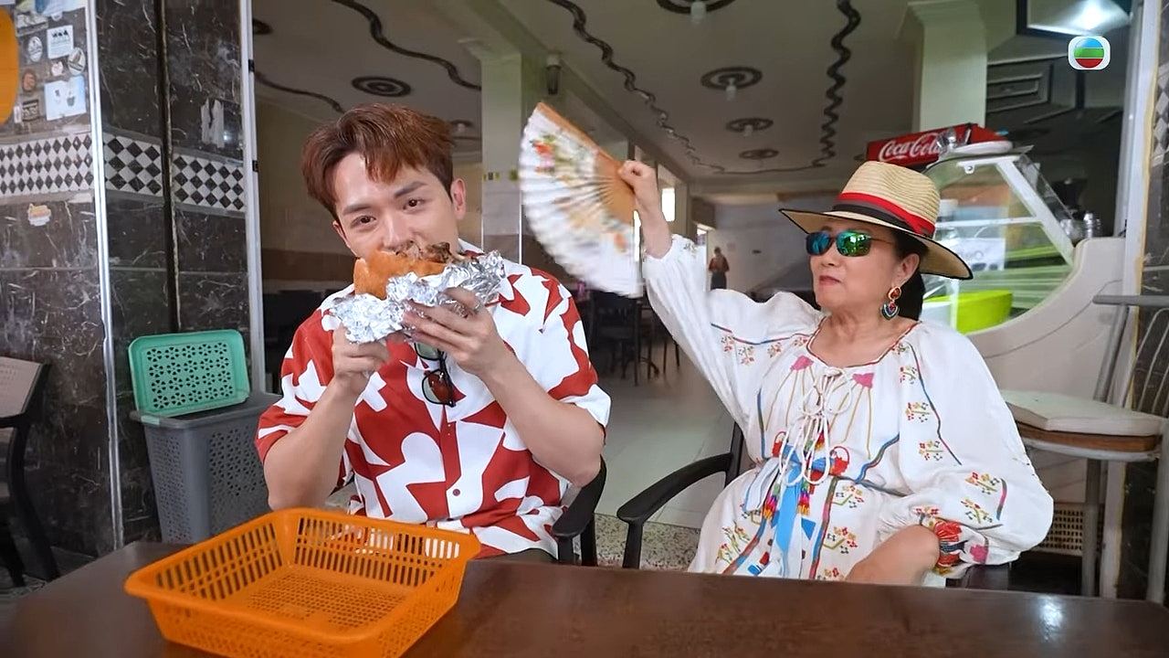 带阿姐看世界:汪明荃周嘉洛自驾游澳洲,阿姐揭罗家英开车坏习惯(组图) - 9