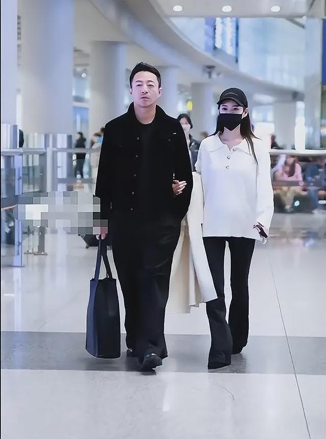 汪小菲马筱梅陪完大S儿女回京，女方挺孕肚步履蹒跚，回看二人恋爱时间线（组图） - 21