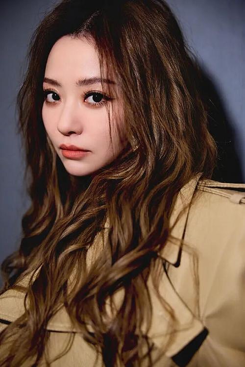 钱再多有什么用?41岁张靓颖的现状,给所有中年女性提了个醒(组图) - 1