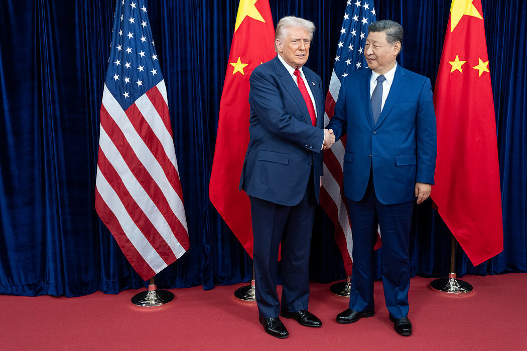 纽时：中美元首通话，特朗普称接受习近平邀请将于明年4月访华（组图） - 1