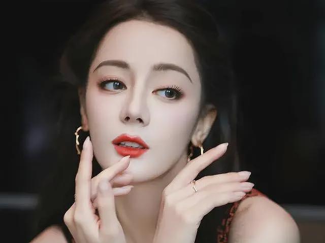 真相了!迪丽热巴自爆减肥秘诀,揭露了内娱对女演员“恶心”的一面(组图) - 10