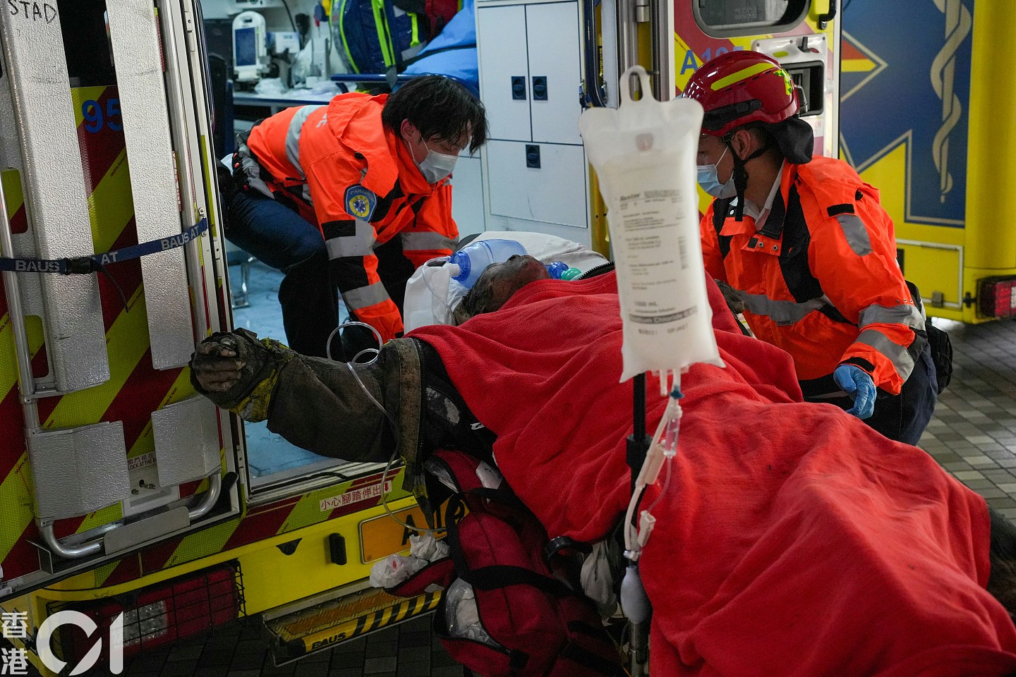 至少160死，仍有6人失联！港府成立独立委员会，认尸流程被曝混乱不堪（视频/组图） - 103