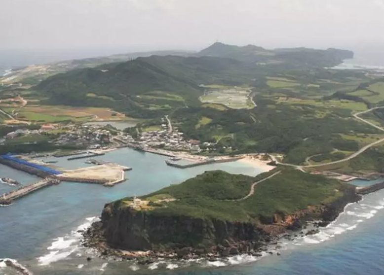 疑中国无人机靠近离台湾最近的与那国岛空域,日本战机紧急升空(组图) - 1