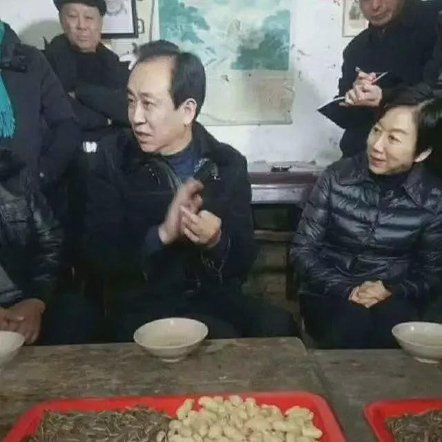 查清了!许家印前妻丁玉梅更多资产曝光:加新两家银行各5亿,瑞银4亿,香港高院批准:恒大可以采取行动(组图) - 2