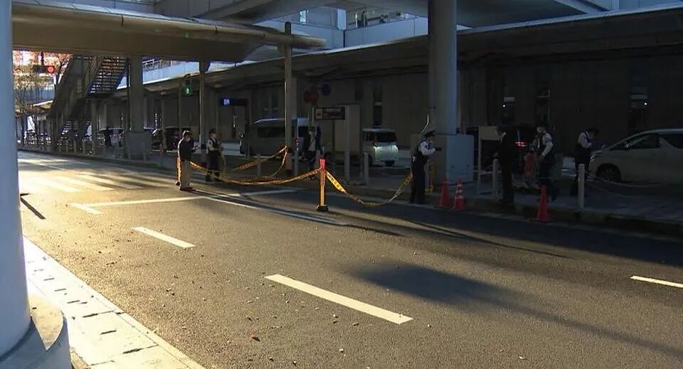 20多岁中国游客在日本机场坠亡！母亲目睹全程， 当场崩溃…（组图） - 1