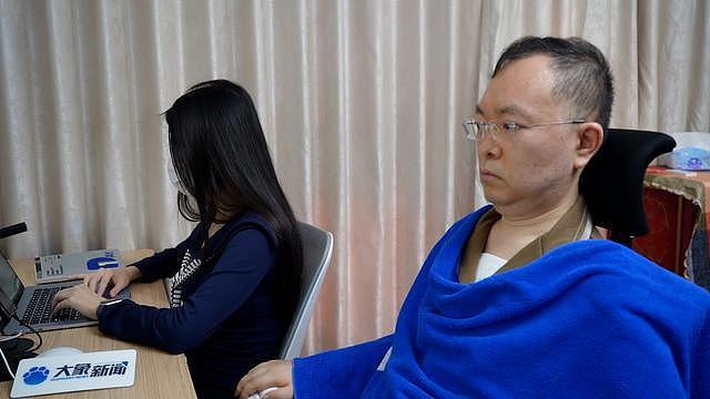蔡磊今年首次直播：与疾病的战斗从未有一刻停歇（组图） - 4