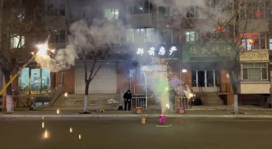 鹤岗“房产一哥”，转行擦边背后（组图） - 44