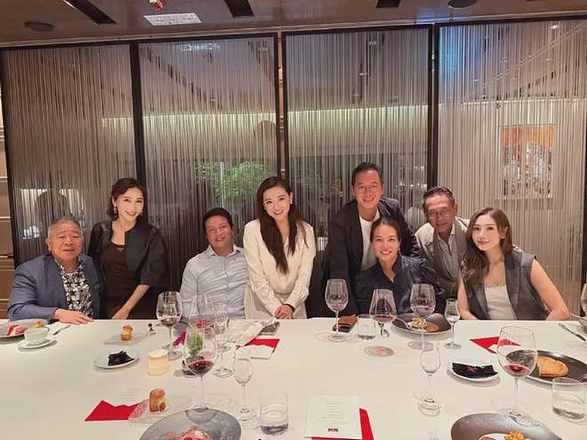 李嘉欣嫁豪门17年秀恩爱，老公熬成老头！每月200万“豪门低保”（组图） - 46