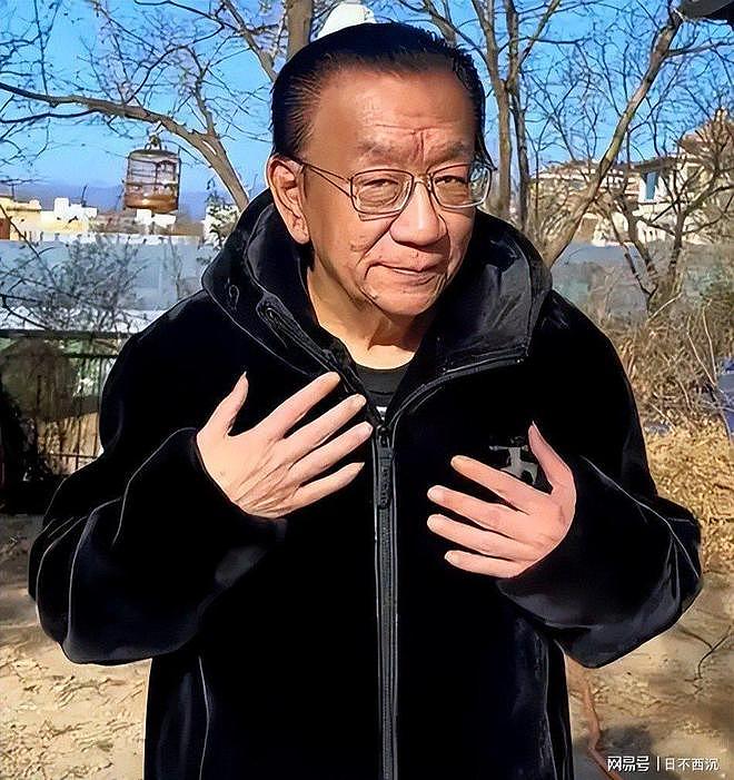 79岁侯耀华晚年凄凉！独居北京无保姆照料，家里脏乱差环境寒酸（组图） - 6