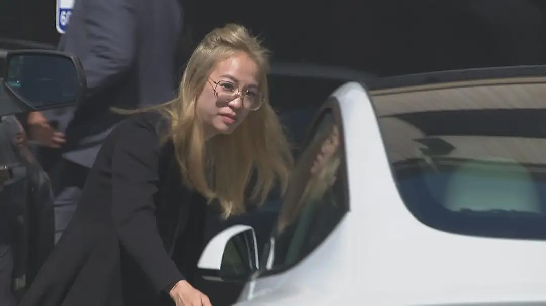 华人美女调酒师竟是洗钱女王！毒品贩运+人口欺诈脏钱，全在KTV包里流转（组图） - 1