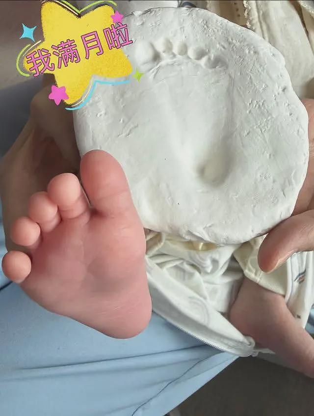 郭富城三胎女儿满月，一家五口在家庆祝，方媛出月子身材更丰腴了（组图） - 6