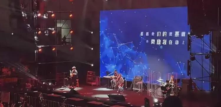 离开F4的朱孝天闹了笑话，演唱会门票从600降到50，硬塞给外卖员（组图） - 4