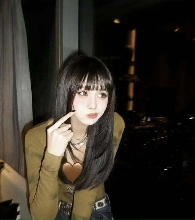 汪峰大女儿疑似恋爱,晒与男生搂腰合照,离开章子怡后变化好大(组图) - 5