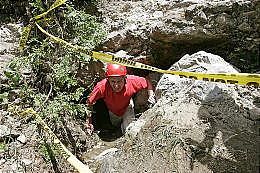 最恐怖“死亡洞穴”溺毙事件？4人排队潜入山洞水道，第1人找错路尸体堵住出口致全军覆没（组图） - 18