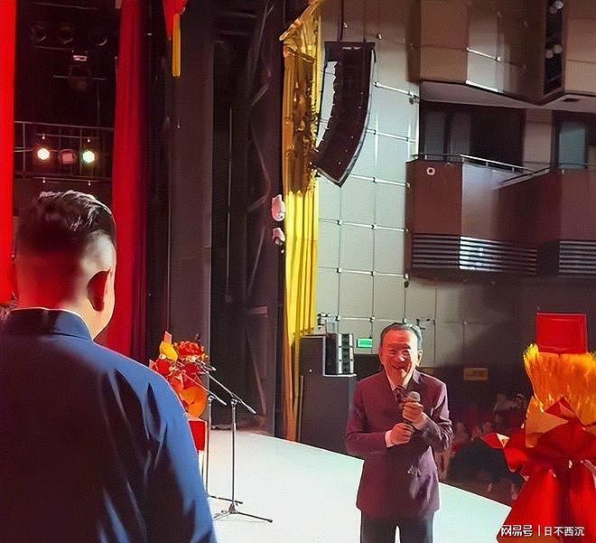 79岁侯耀华晚年凄凉！独居北京无保姆照料，家里脏乱差环境寒酸（组图） - 10