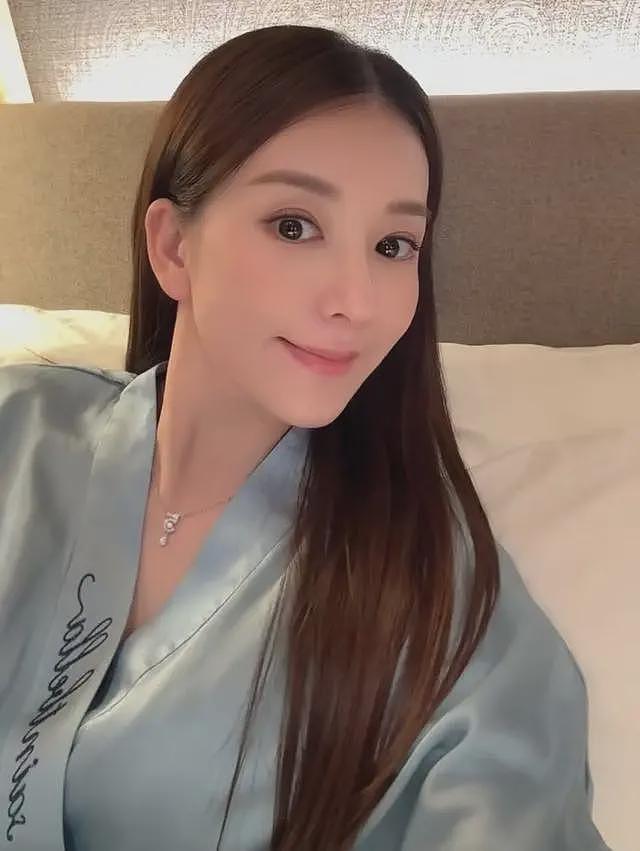 郭富城三胎女儿满月，一家五口在家庆祝，方媛出月子身材更丰腴了（组图） - 3