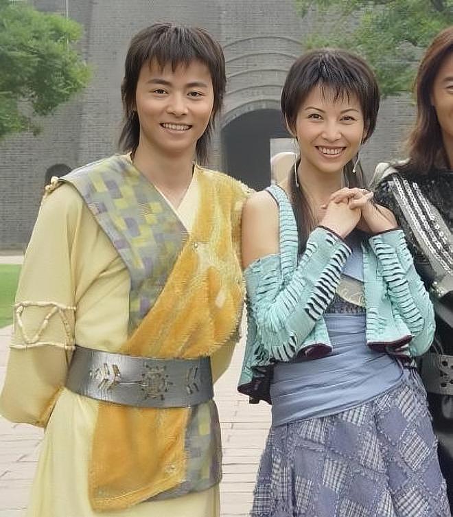 落地凤凰不如鸡？52岁蔡少芬为钱奔波瘦脱相，被王晶嘲讽不上进（组图） - 11