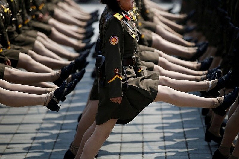 让我再见父母一面！北韩亮丽女军人被性侵杀害，3高中生遭立即处决（图） - 1
