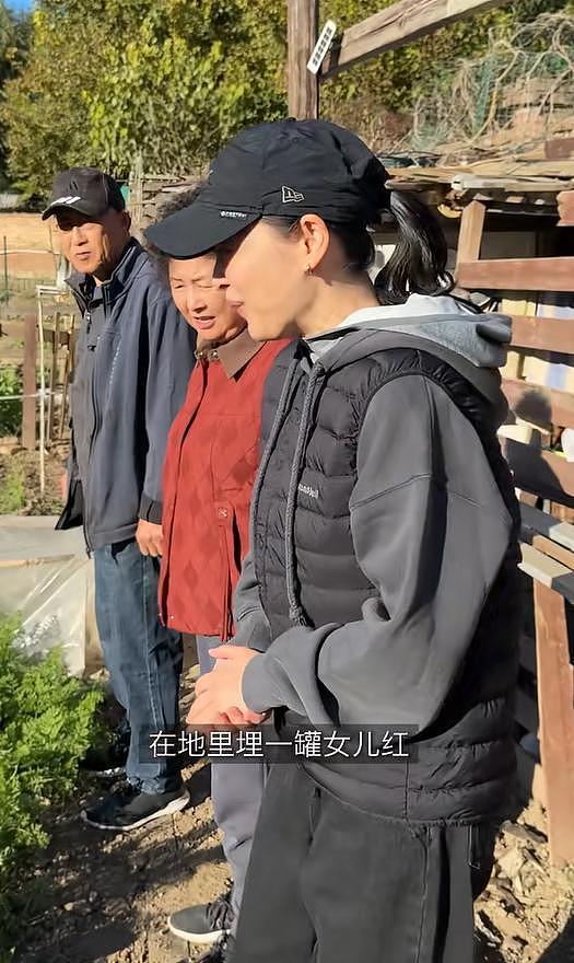 梅婷晒北京2层别墅儿女出镜，对公婆的称呼显客气，公公偏爱孙女（组图） - 12
