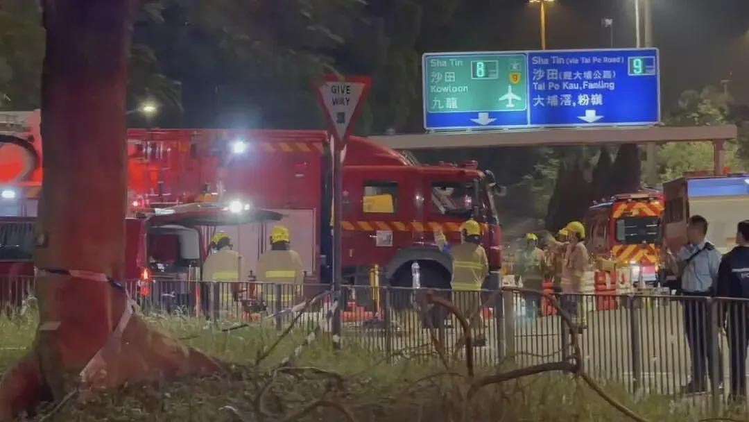 香港火灾已致44人遇难，大维修外围使用竹棚架，曾有居民询问阻燃问题，回复称“发生火灾风险相对为低”（组图） - 1