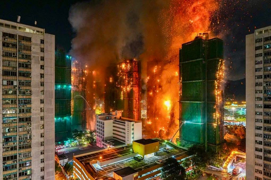 香港最严重火灾44人死，37岁殉职消防员妻已怀孕，全港哀痛（组图） - 1