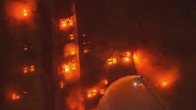 大埔火警44死279人失联:香港主权移交后第二宗五级大火,警方拘三名工程公司人员(组图) - 1