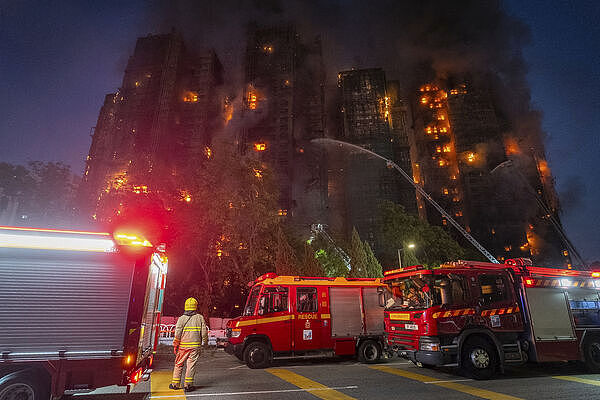 香港大火增至36死279人失踪,专家揭恐怖“烟囱效应”+强风致灾(组图) - 2