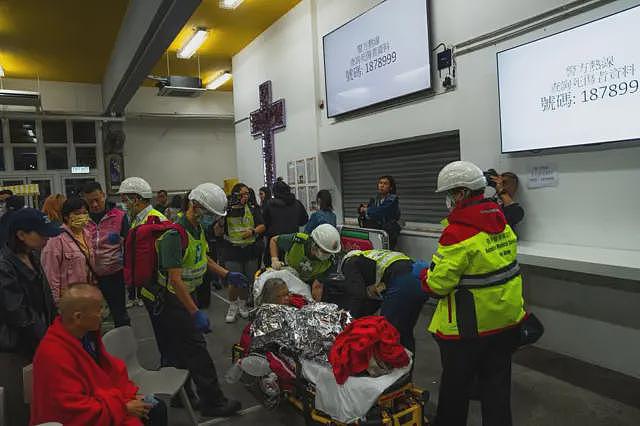 大埔火警44死279人失联:香港主权移交后第二宗五级大火,警方拘三名工程公司人员(组图) - 12