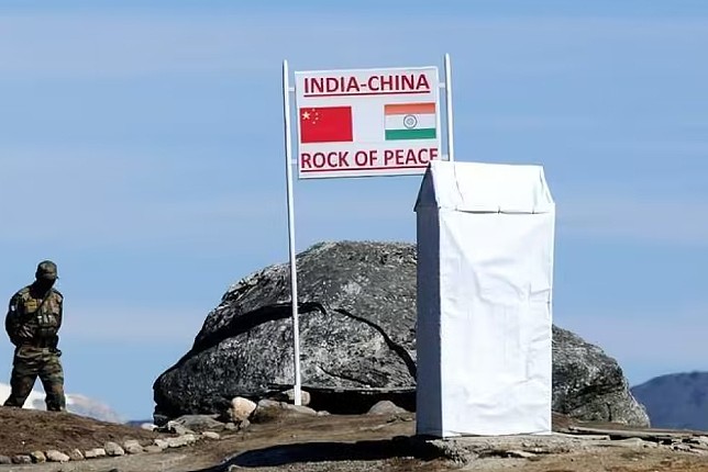 印度旅客过境上海机场遭拘留，竟与“出生地“有关（组图） - 1