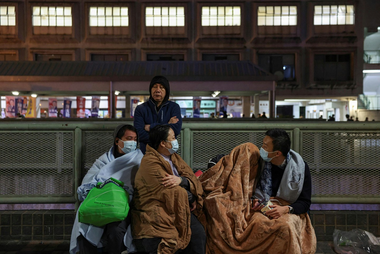 香港楼群大火!英国外相:感震惊痛心,向香港市民致深切慰问(组图) - 2