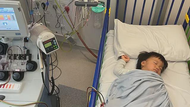 先天患亨特综合症男孩接受全球首个基因治疗,效果让医生震惊(组图) - 2
