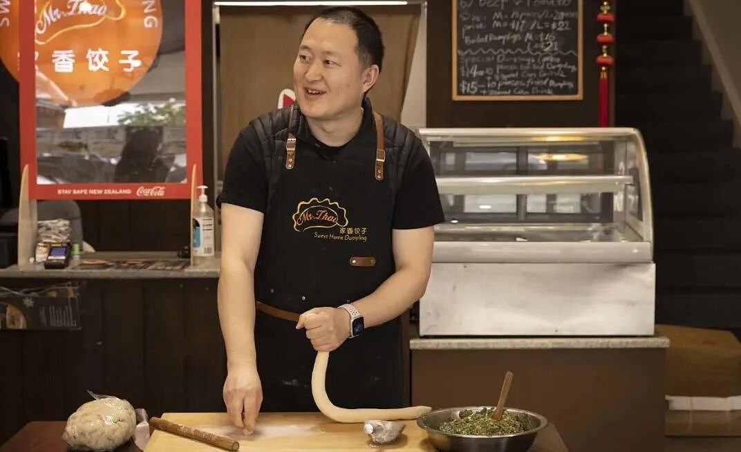 一周包30万只！这一中国美食占领新西兰，华人工厂悄悄做大（组图） - 15