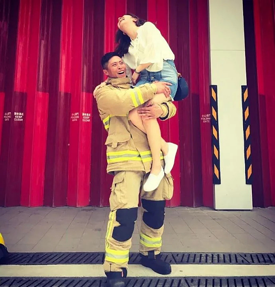 香港最严重火灾44人死，37岁殉职消防员妻已怀孕，全港哀痛（组图） - 8