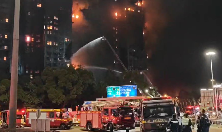 香港恶火44人亡!住户控工人鹰架旁抽烟,影片疯传(视频/图) - 1