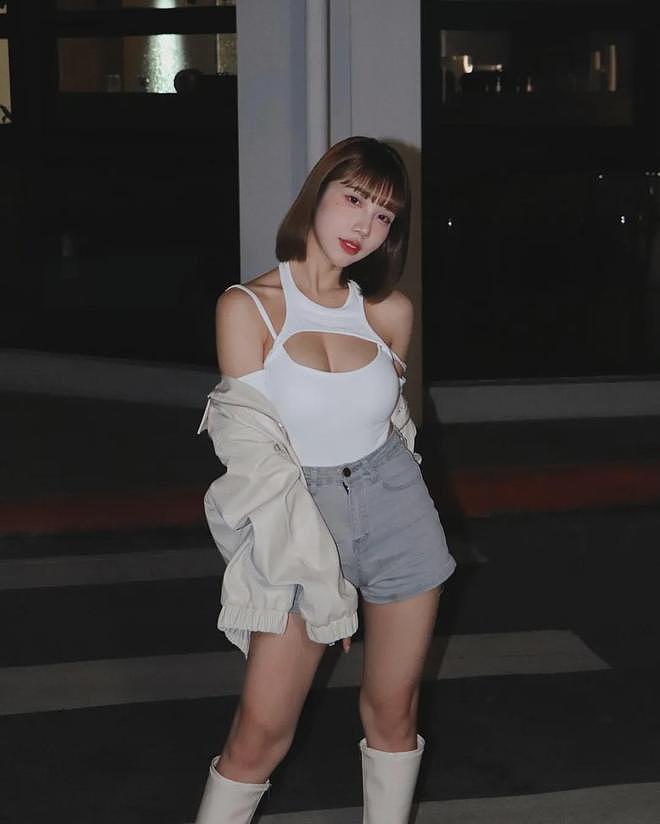 【美女】她号称台湾“赤木晴子”，凹凸有致，美艳动人，这身材简直绝了！（组图） - 9