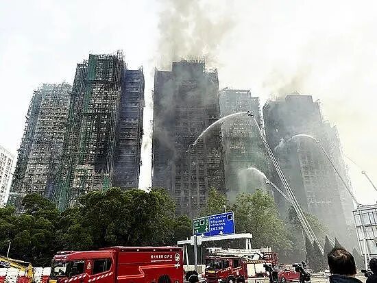 最新！香港大火83死70伤200多人失踪！涉事楼盘曾投保，保额高达20亿（组图） - 4